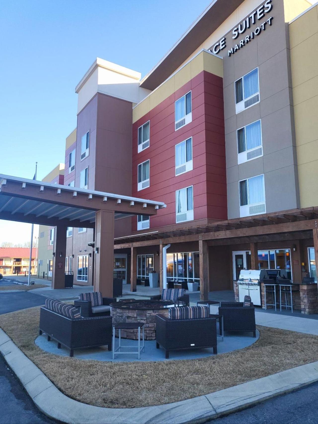 Towneplace Suites By Marriott Cleveland Extérieur photo